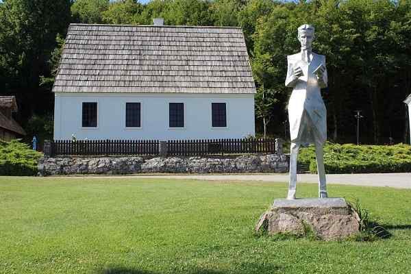 Nikola Tesla Emlékközpontja, Horvátország